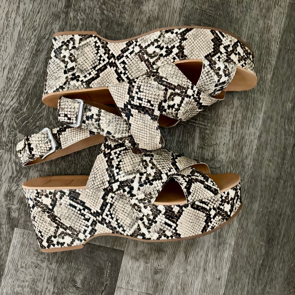 Dolce Vita Lenni Platform Wedge Sandals Snakeskin Print Boho size 10